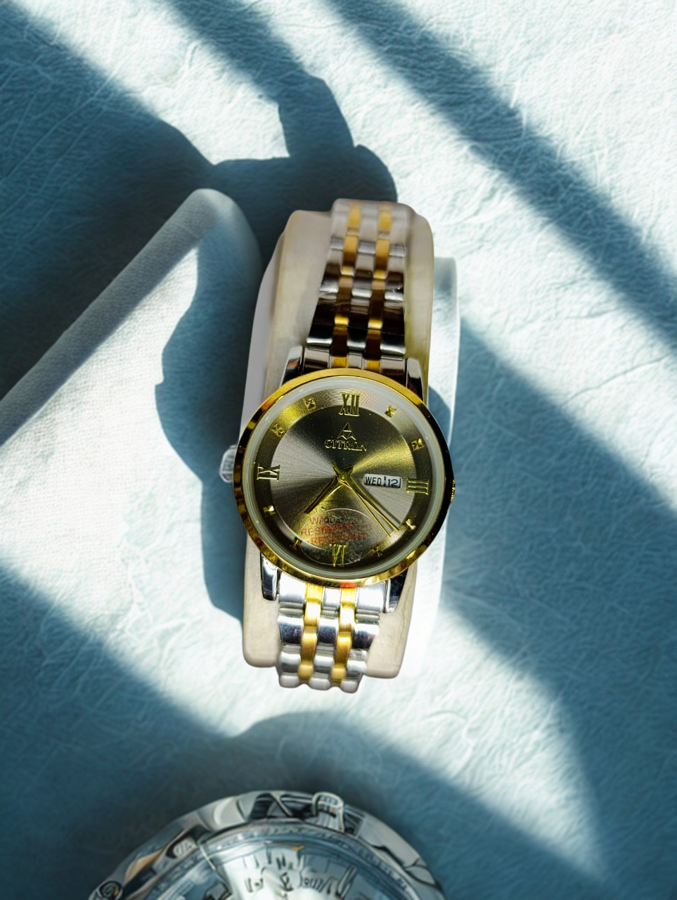 Men Golden Silver Mixed Strap watch